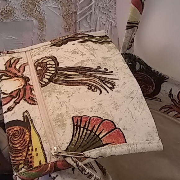 Beach bag, says Jamaica on it. Big. - Picture 5 of 6